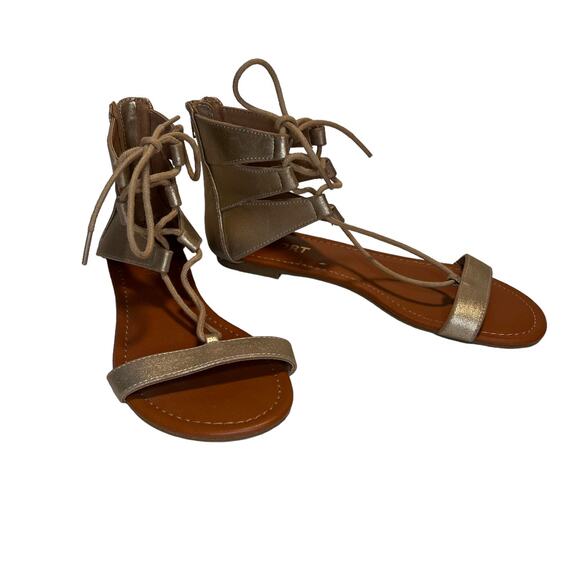 Report Gia Metallic Gold Lace Up Gladiator Flat Sandals Size 8 Zip Back Closure - Picture 9 of 9